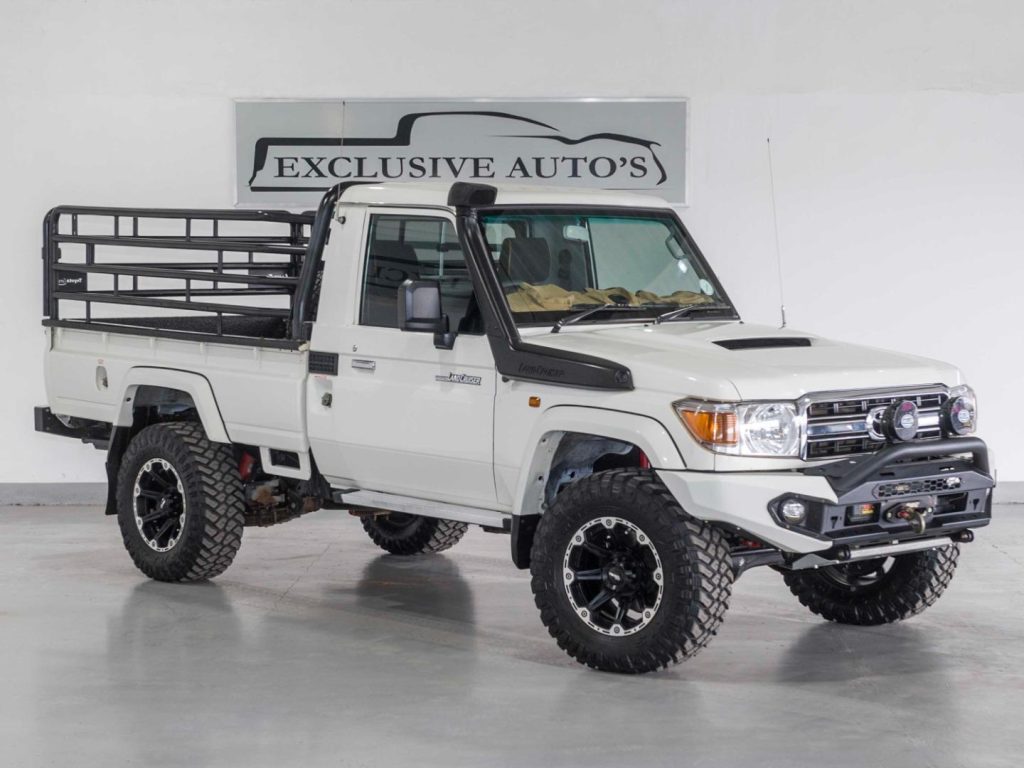Toyota Land Cruiser 79 4.5D V8 Pick-Up